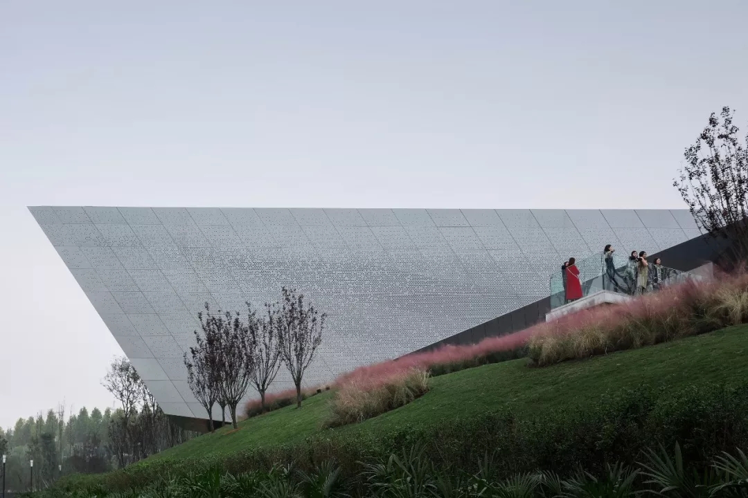 走廊挑臺(tái)看建筑 by蘇圣亮，天華建筑設(shè)計(jì)