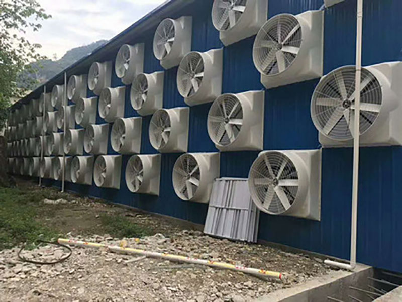 玻璃鋼風(fēng)機和負(fù)壓風(fēng)機.jpg